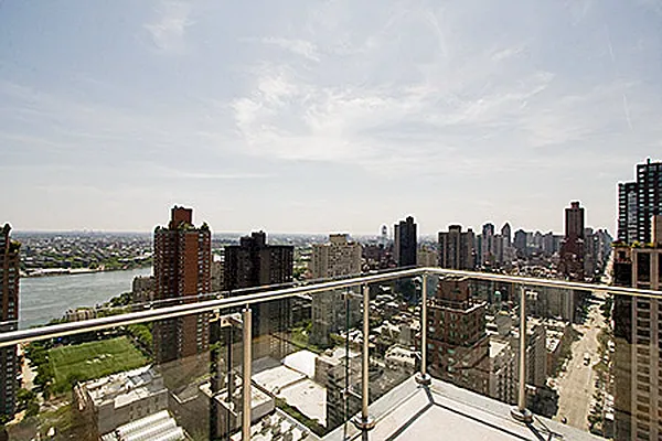 Sold by Douglas Elliman | media 33