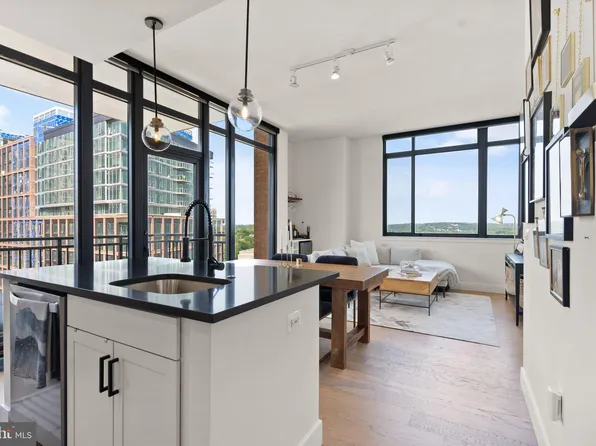 2000 Clarendon Blvd #1002, Arlington, VA 22201