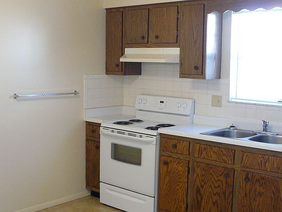 3rd image of 2841 Washington Ave APT A