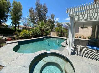 3366 Rochelle Ln, Corona, CA 92882