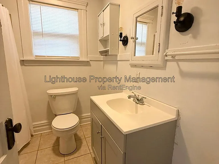 413 Locust St #1 — Photo 11