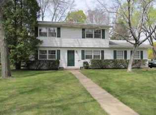 5910 Malabar Ln, Madison, WI 53711