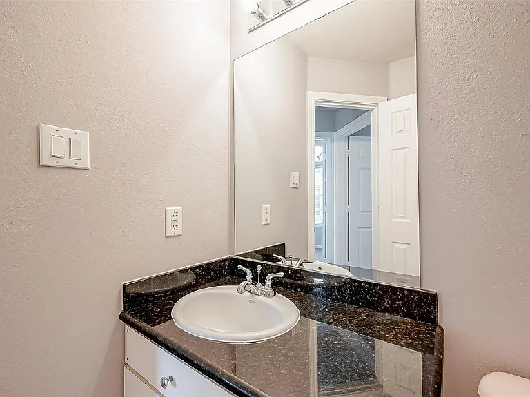 206 Sydnor St — Photo 17