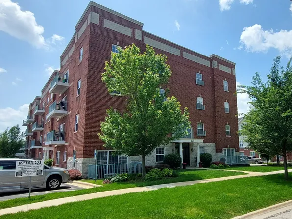 245 W Johnson St Unit 303, Palatine, IL 60067