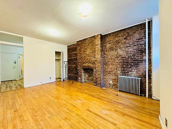 3rd image of 344 E 9th St APT 11