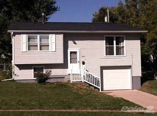1865 Norland Dr, Dubuque, IA 52002