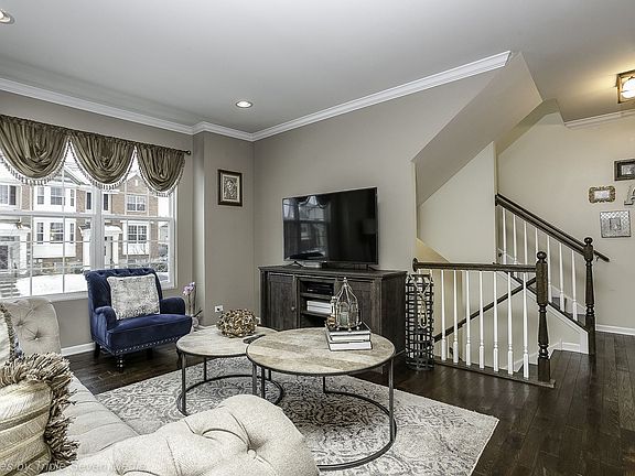3rd image of 10604 W 154th Pl