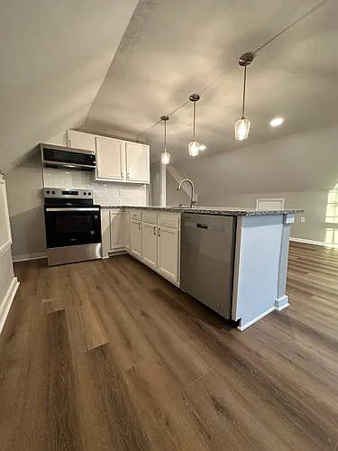 63 E Poplar St #B Photo 1 63 E Poplar St #B Photo 1