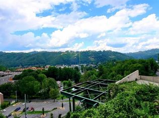 740 Widows Knob Rd, Gatlinburg, TN 37738