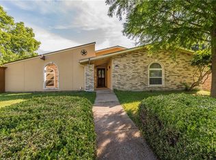 613 Via Del Sur, Mesquite, TX 75150