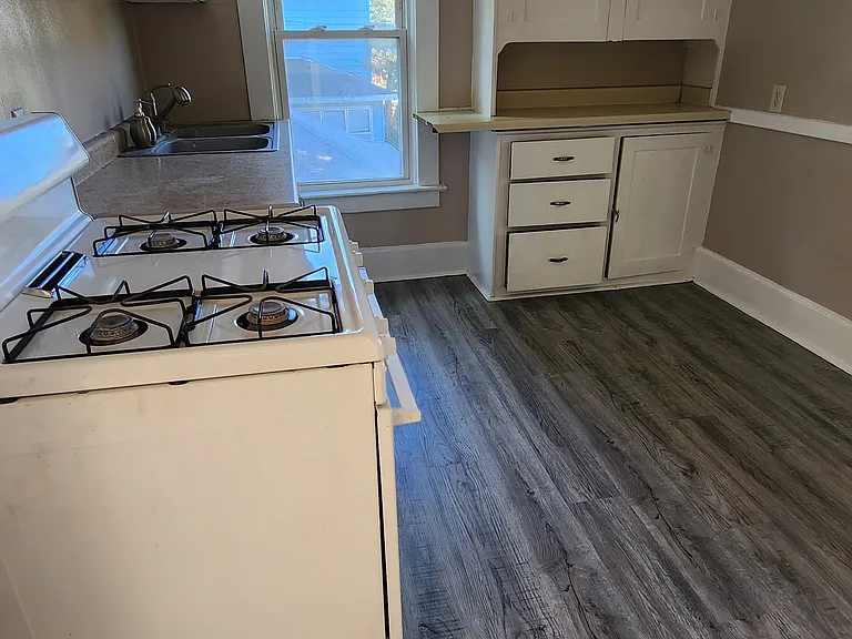 1206 S Galena Ave — Photo 9