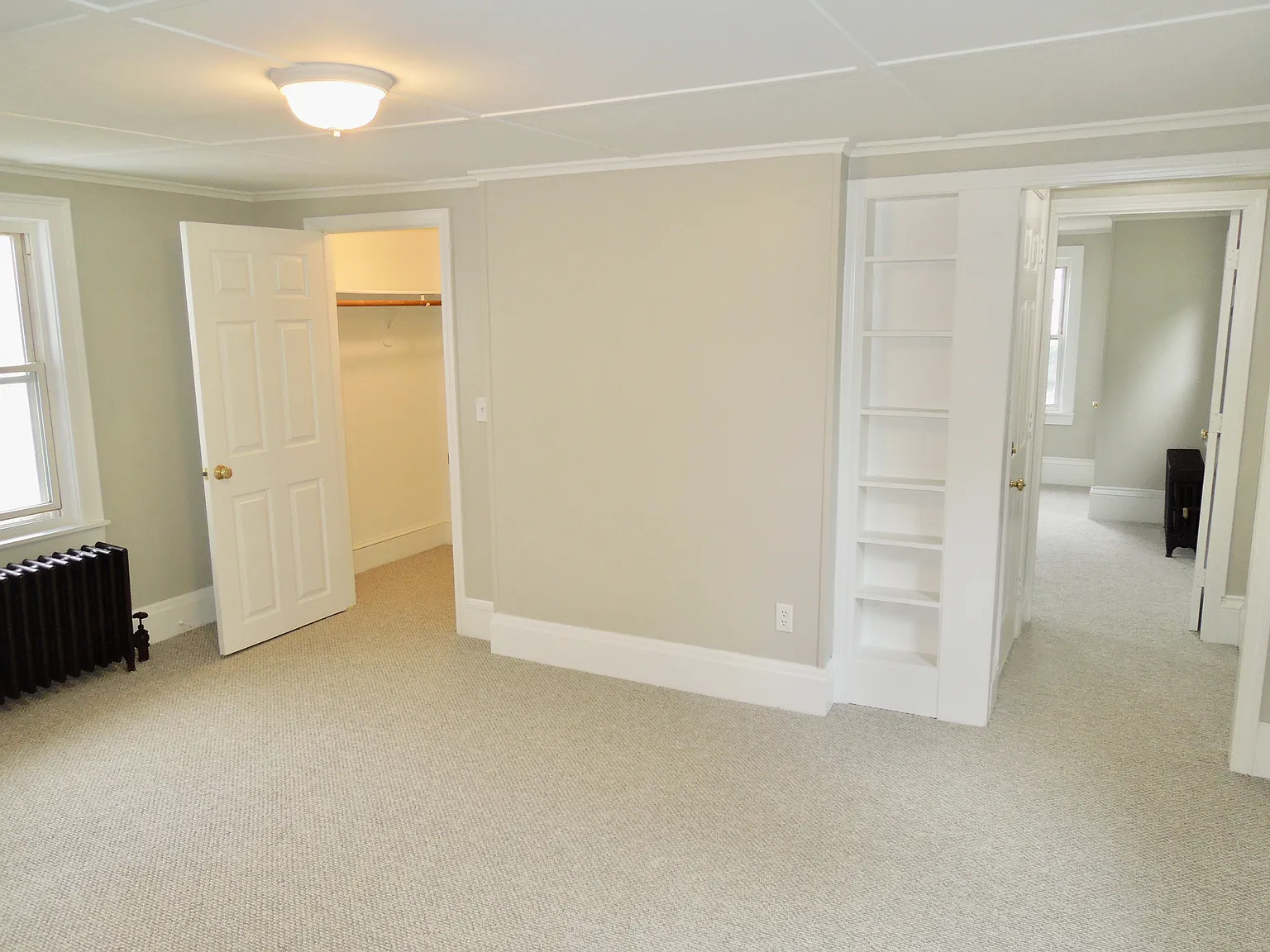 1 bed, 500 sqft, $2,100 — Photo 2