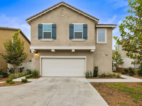 2522 Gunner Ridge Way, Rialto, CA 92377