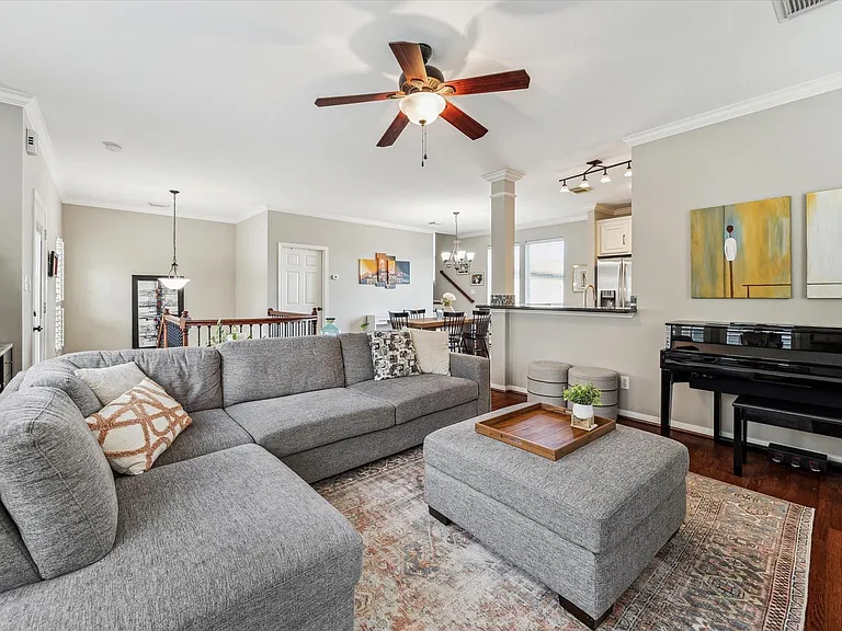 920 Cohn St — Photo 3