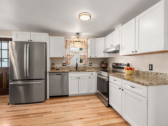 3rd image of 89 Verdugo St