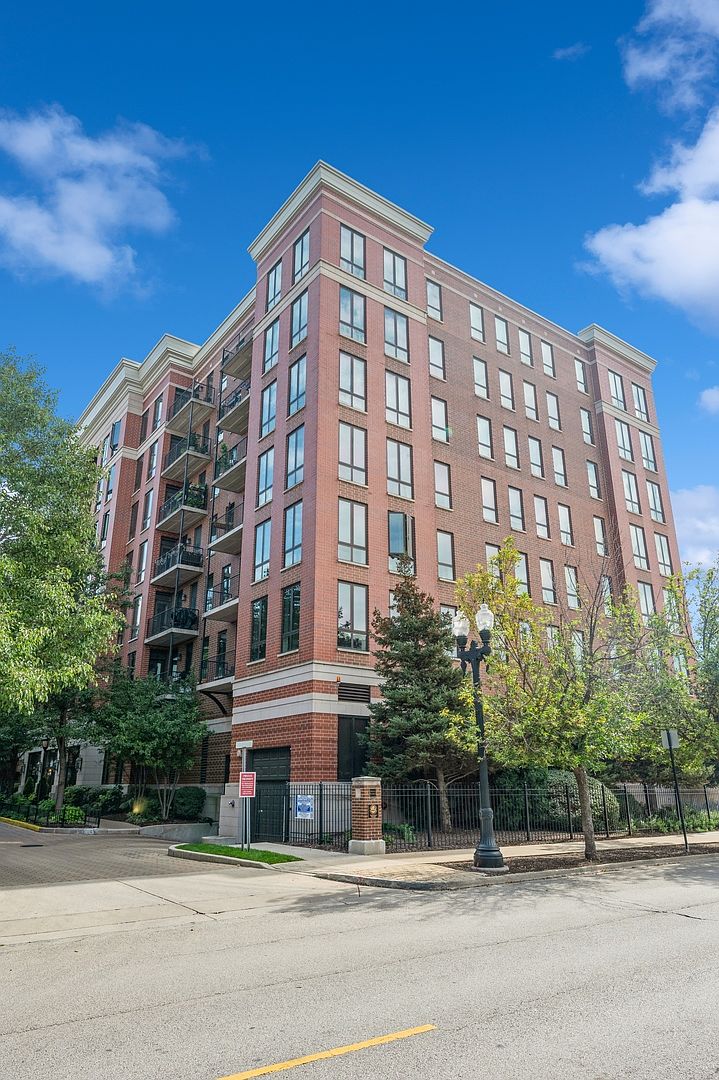 343 W Old Town Ct APT 702, Chicago, IL 60610 Zillow