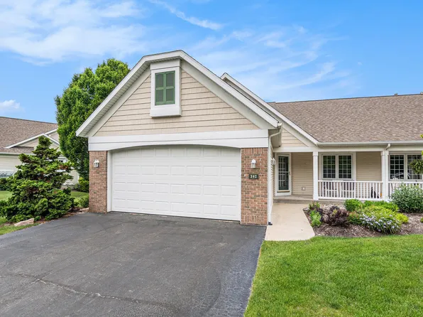 382 Timberlake Dr E, Holland, MI 49424