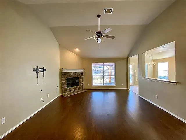1000 Campbell Dr — Photo 7