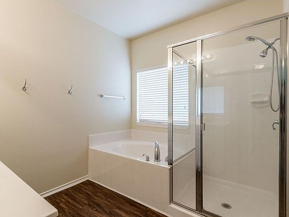 3rd image of 5000 Royal Burgess Dr