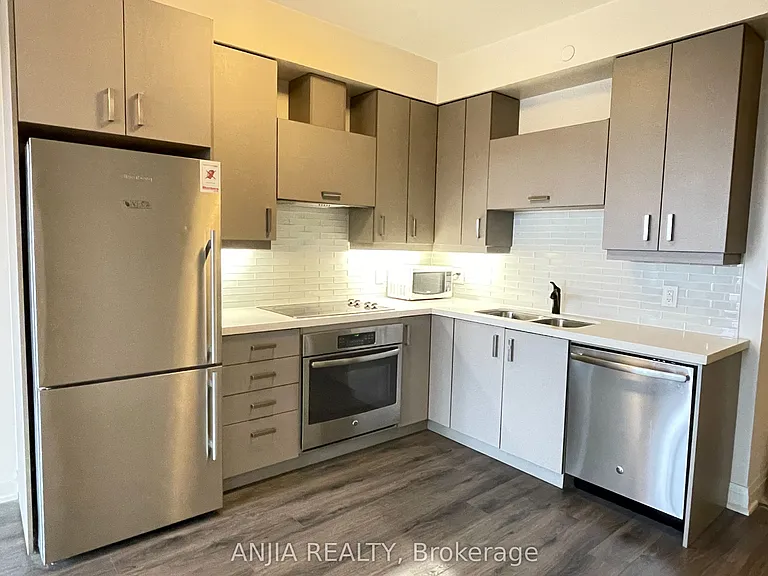 28 Uptown Dr #615 — Photo 7
