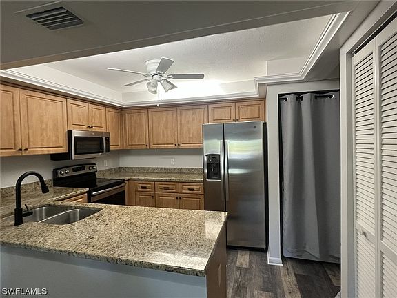 3rd image of 12934 Cherrydale Ct