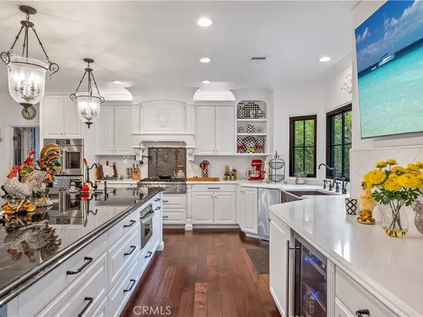 20524 Chatsboro Dr, Woodland Hills, CA 91364