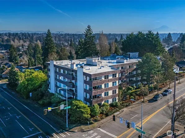 3421 SW Roxbury Street #401, Seattle, WA 98126