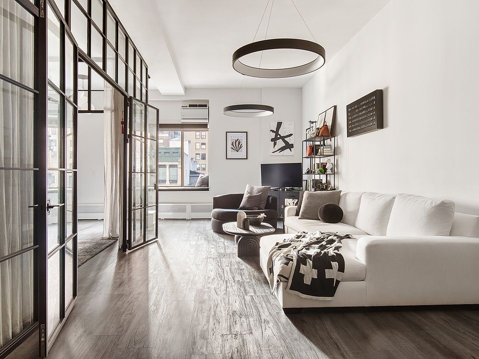 1st image of 372 5th Ave APT 5L