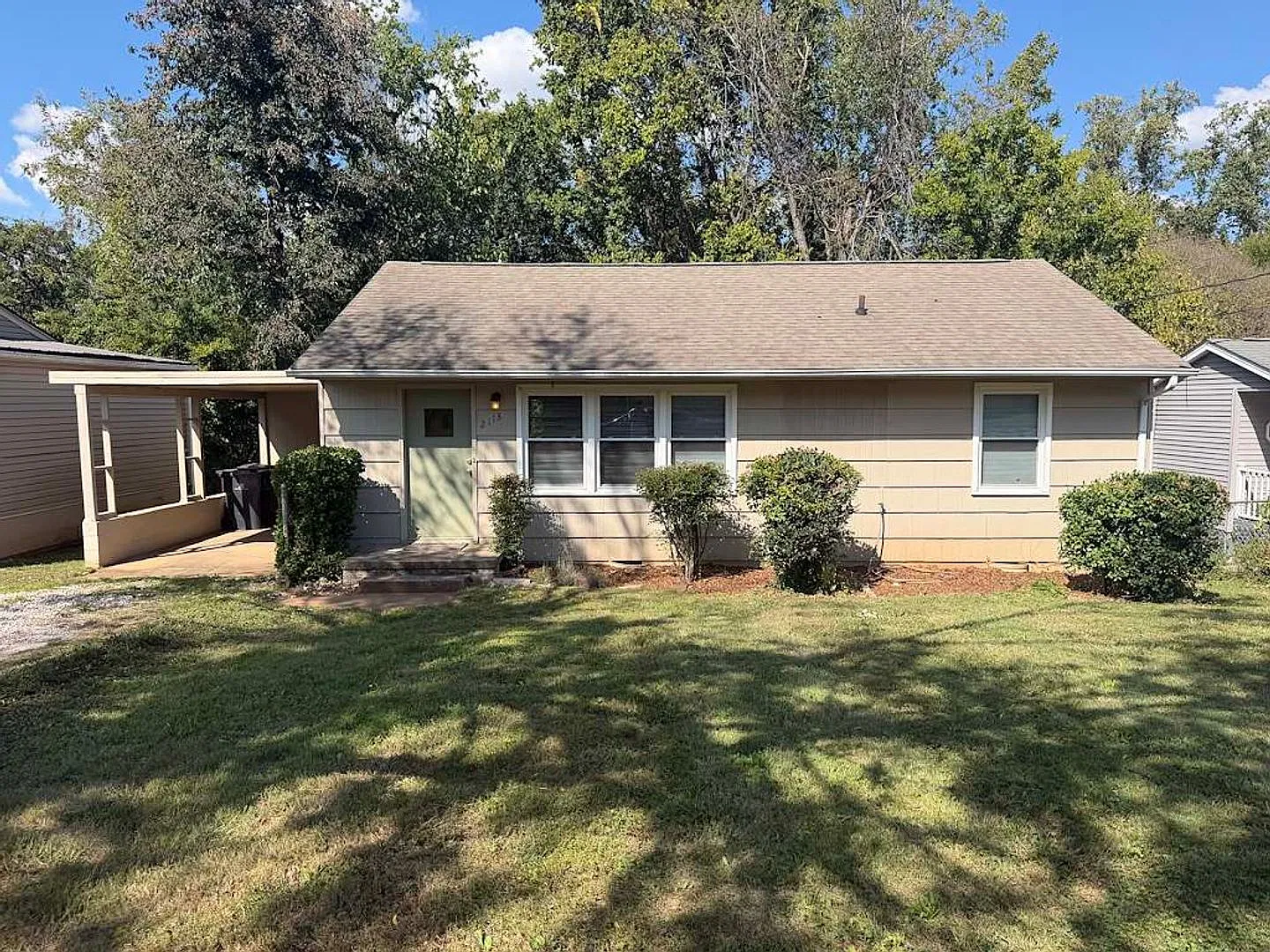 One Level Home...3 Bedrooms In S. Knoxville!! — Photo 1