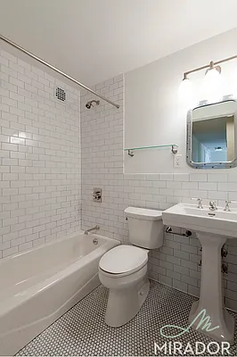 Rented by Mirador Real Estate | media 5