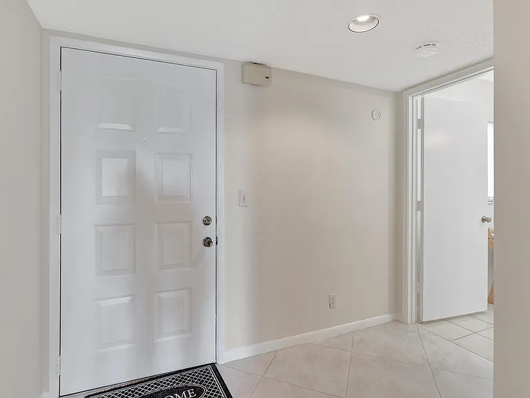 7310 Ashford Pl #405 — Photo 20