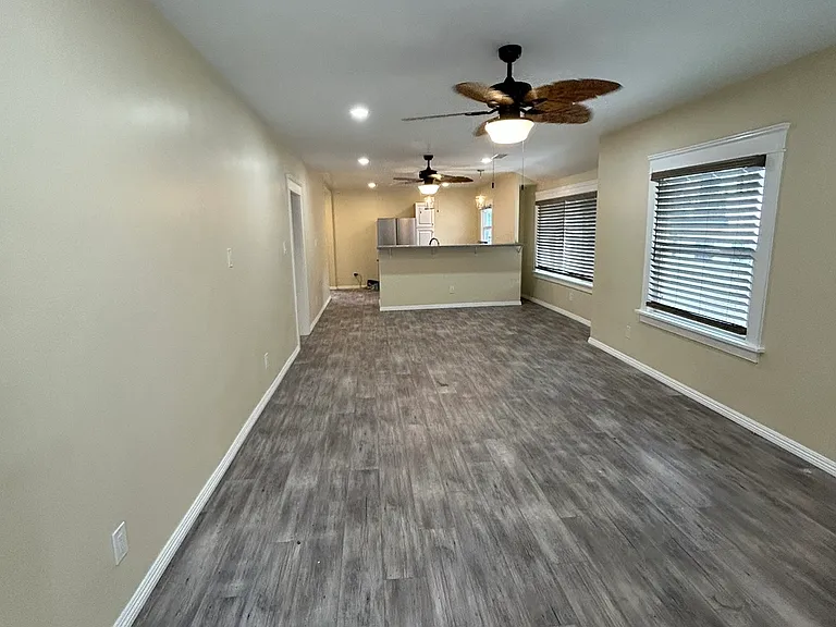 3320 E Ransom St — Photo 2