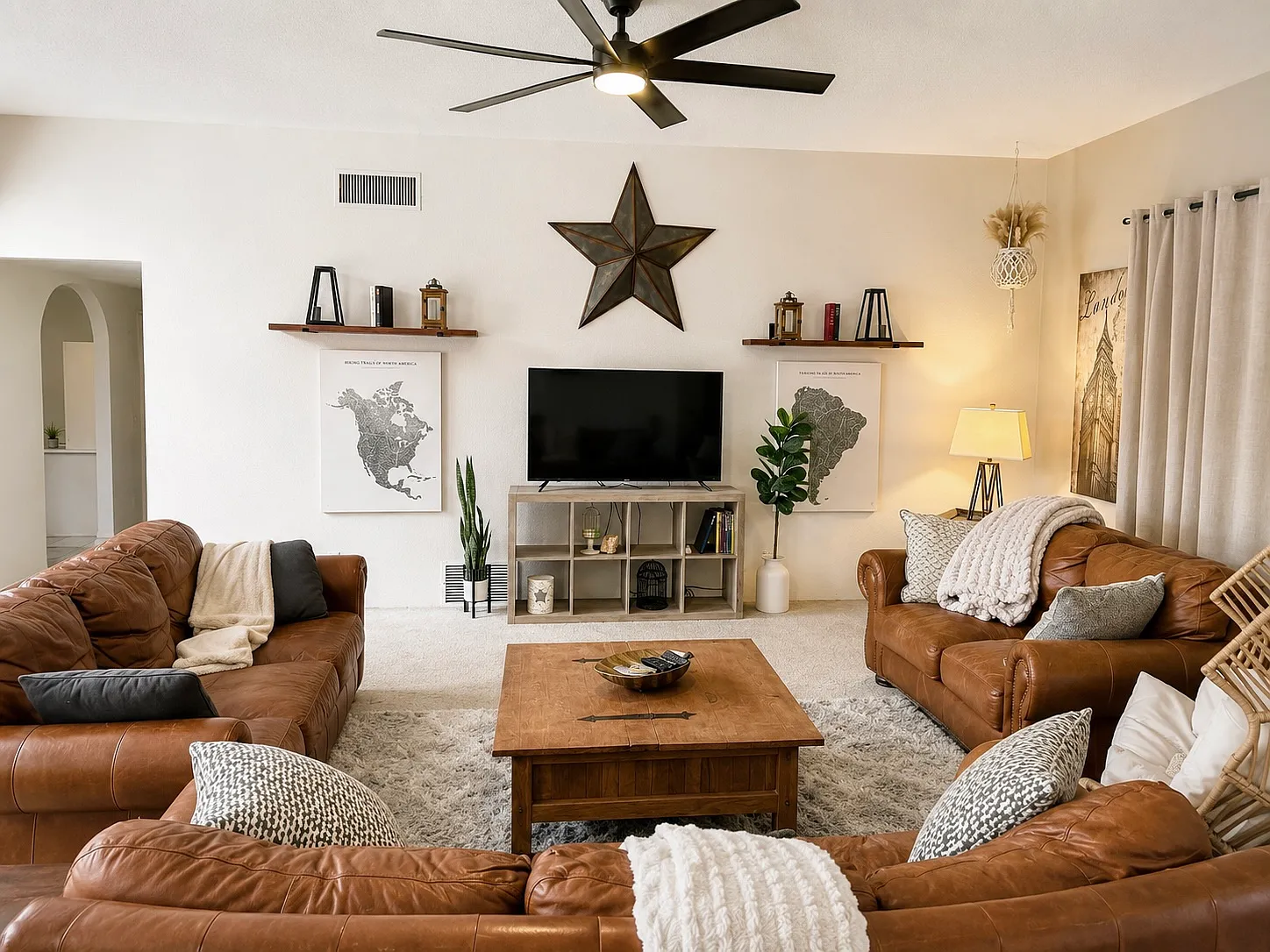 2142 E Woodman Dr — Photo 3