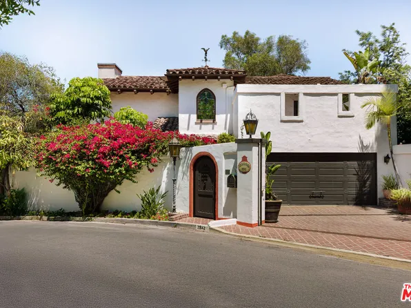 2942 Passmore Dr, Los Angeles, CA 90068