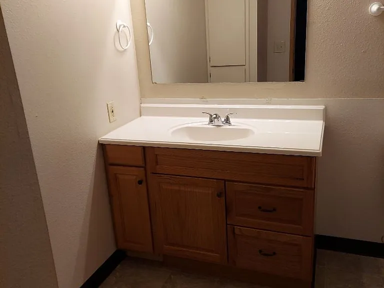 8402 NE 8th Way — Photo 6