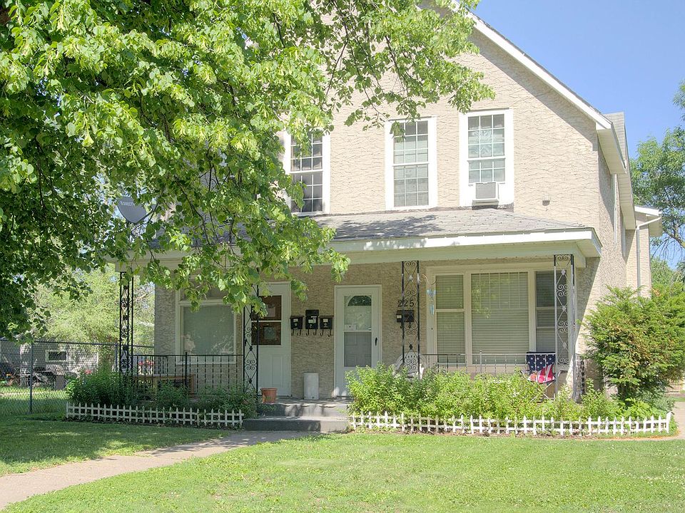 1st image of 225 10th Ave S #4