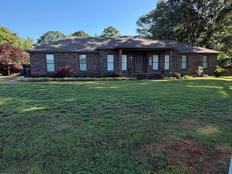 125 Camp Ground Rd — Photo 2