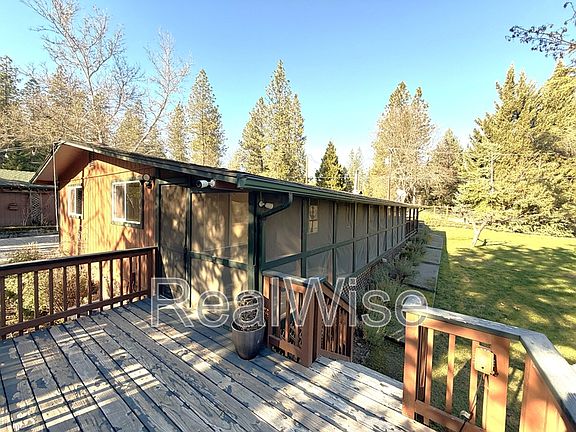 3rd image of 7429 W Evans Creek Rd