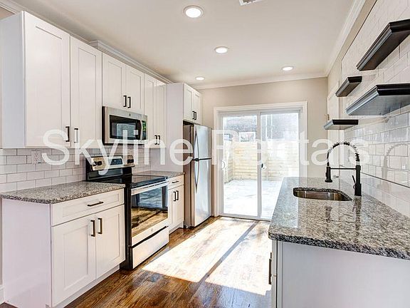 2nd image of 2914 Westmont St