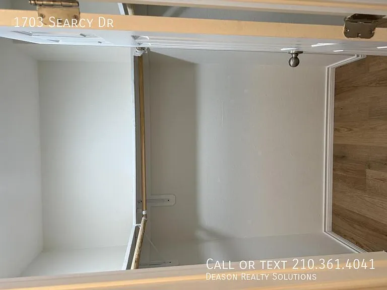 1703 Searcy Dr — Photo 20