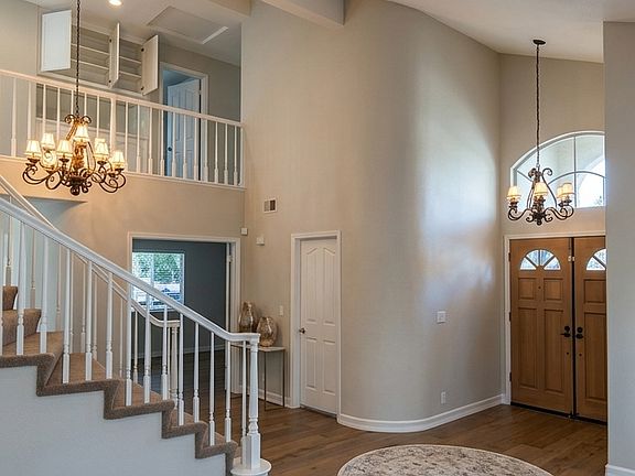 2nd image of 2191 Goldenrod Ln