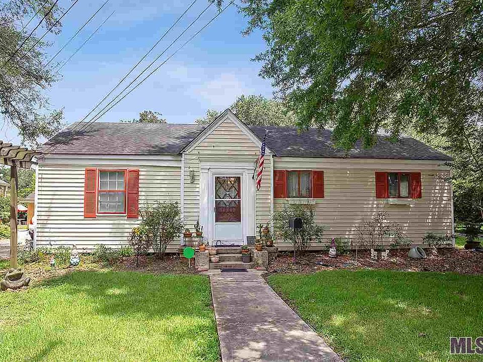 1st image of 58240 Elm St