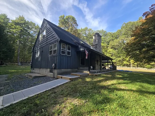 143 Hudson Rd, Stow, MA 01775