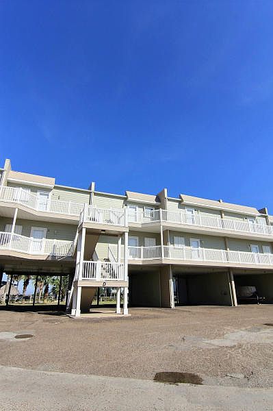 1st image of 900 N Station St #6