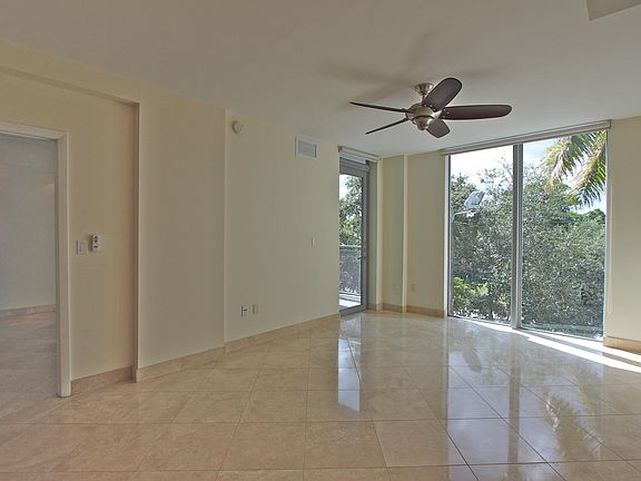 4th image of 3001 SW 27th Ave APT 302