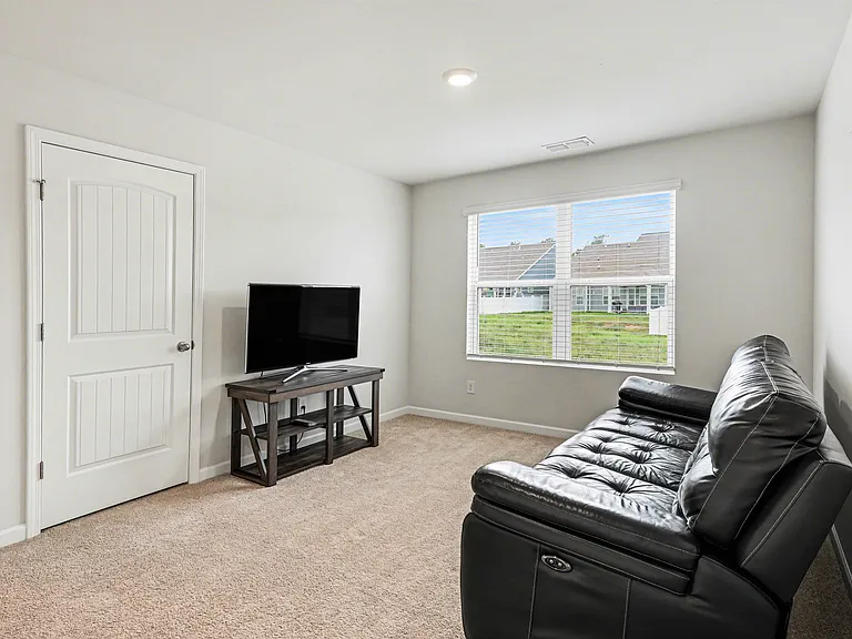 709 Pintail Pointe — Photo 15
