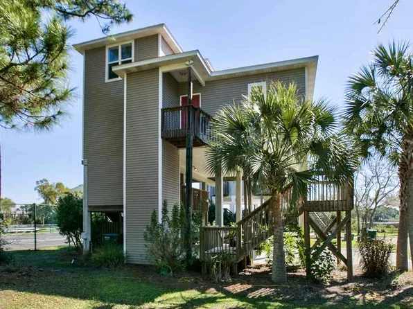 14 Heron Dr, Panacea, FL 32346