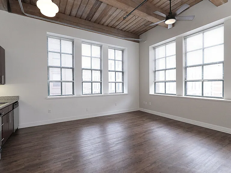 Lucas Place Lofts — Photo 21