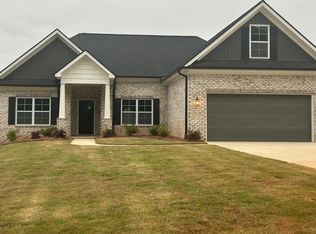 229 Carriage Gate Dr, Wellford, SC 29385
