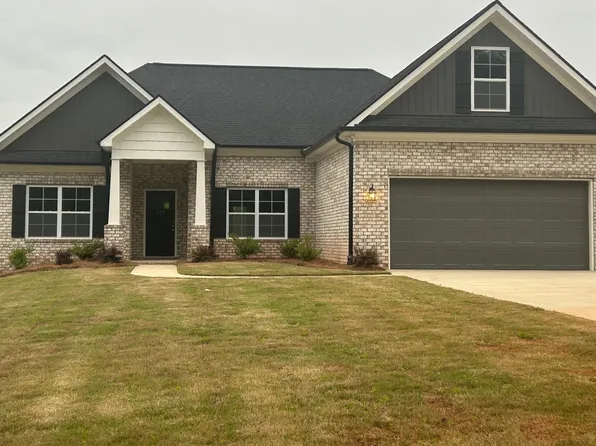 229 Carriage Gate Dr, Wellford, SC 29385